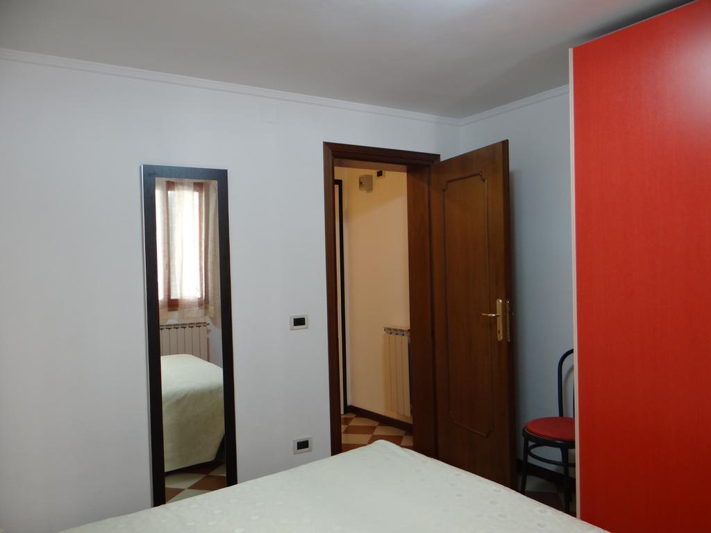 Appartamento Al Ghetto Vecchio Βενετία Δωμάτιο φωτογραφία